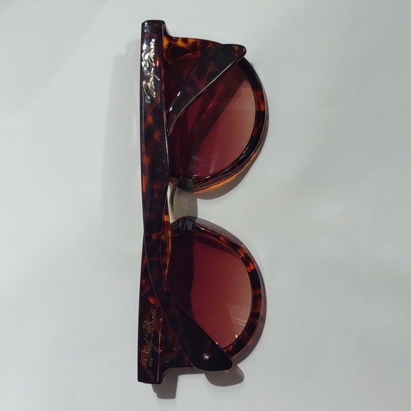 Marilyn Monroe Collection Cat Eye Sunglasses - Picture 2 of 7